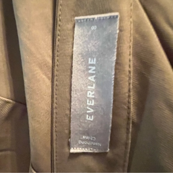 Everlane jumpsuit with crop length pants. - Picture 3 of 4